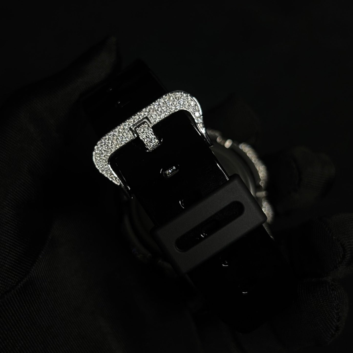 Iced Out G-Shock Dw6900 VVS Lab Stones