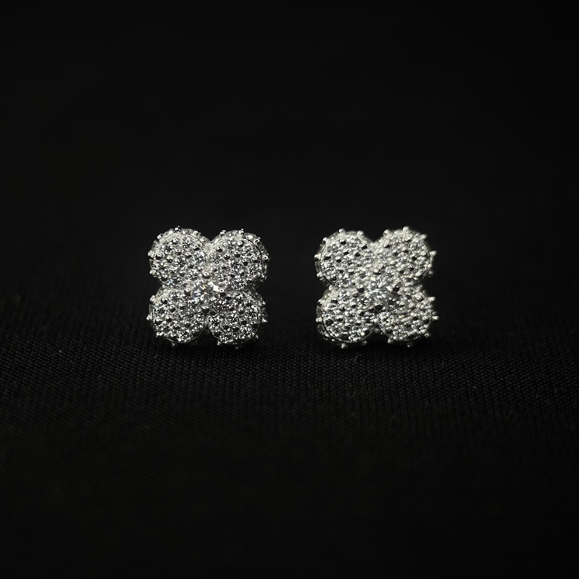 10MM VVS Clover Cluster Earrings