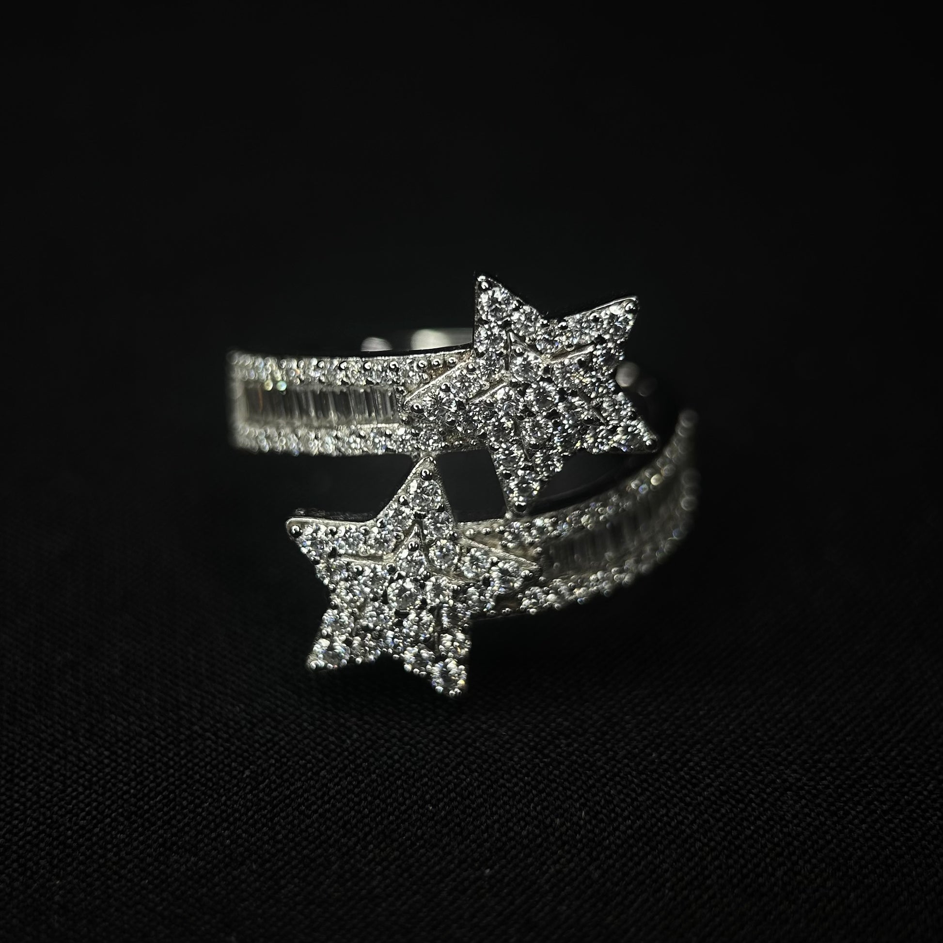 VVS Baguette Shooting Star Ring