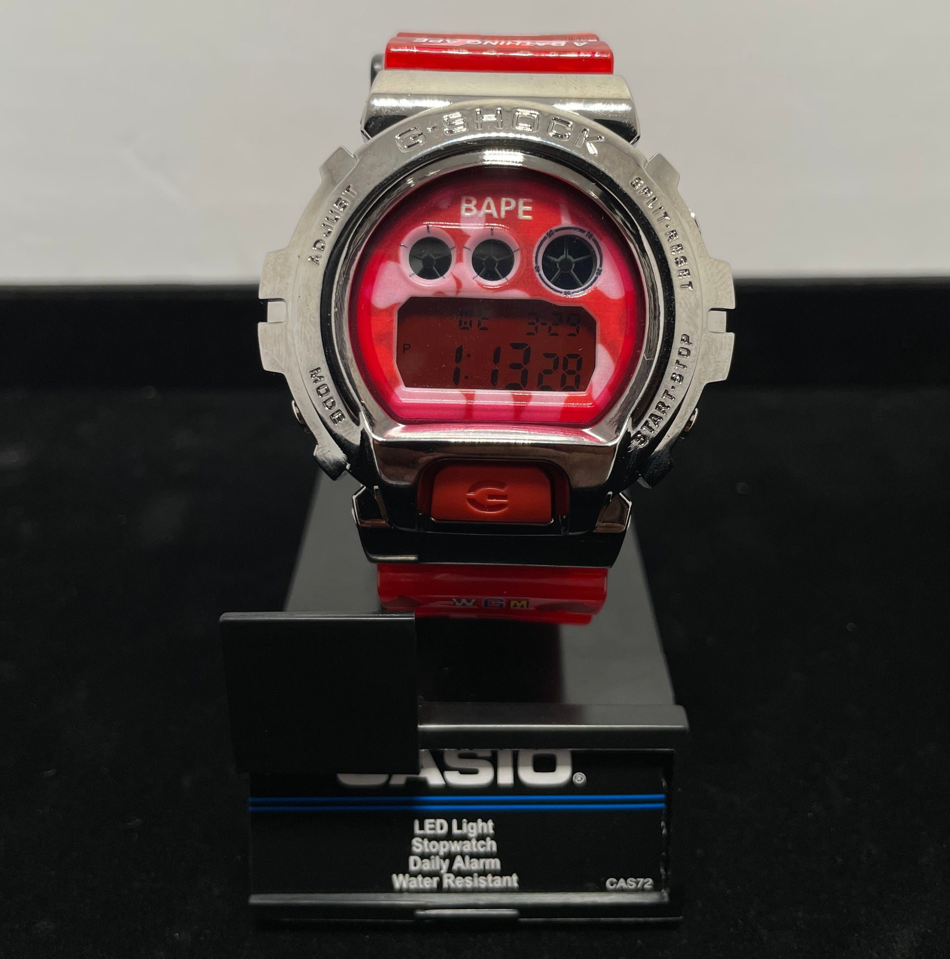 Red Camo/Chrome Ape Edition DW6900